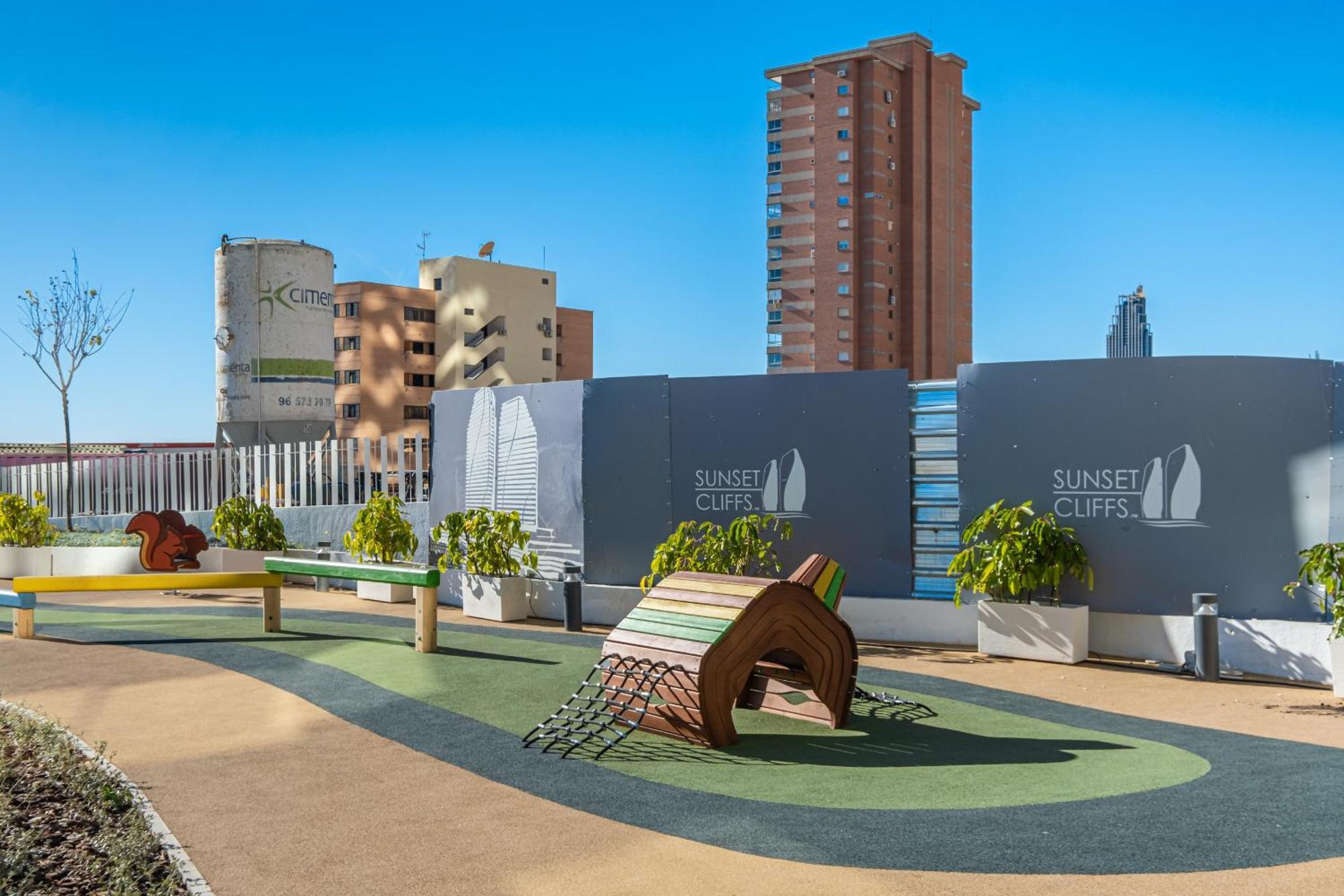 בנידורם Sunset Cliffs Deluxe Apartment 6133 Poniente Beach מראה חיצוני תמונה